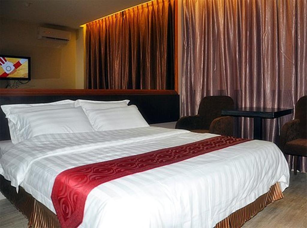 Goldenhill Hotel Kota Kinabalu Kamer foto