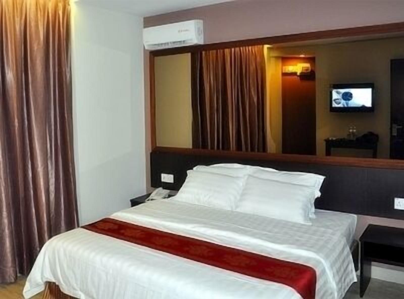 Goldenhill Hotel Kota Kinabalu Buitenkant foto