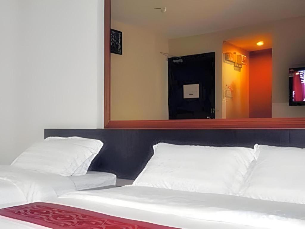 Goldenhill Hotel Kota Kinabalu Buitenkant foto