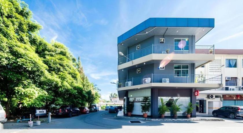 Goldenhill Hotel Kota Kinabalu Buitenkant foto