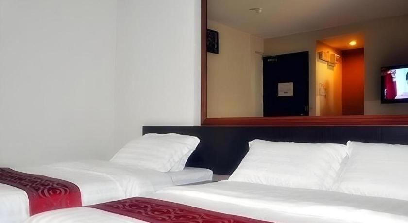 Goldenhill Hotel Kota Kinabalu Buitenkant foto