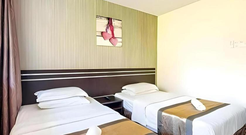 Goldenhill Hotel Kota Kinabalu Buitenkant foto