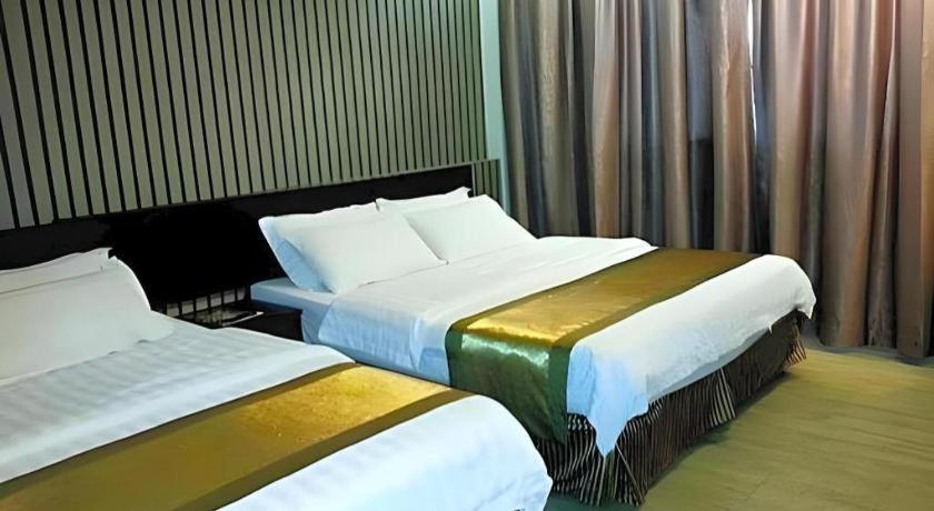 Goldenhill Hotel Kota Kinabalu Buitenkant foto