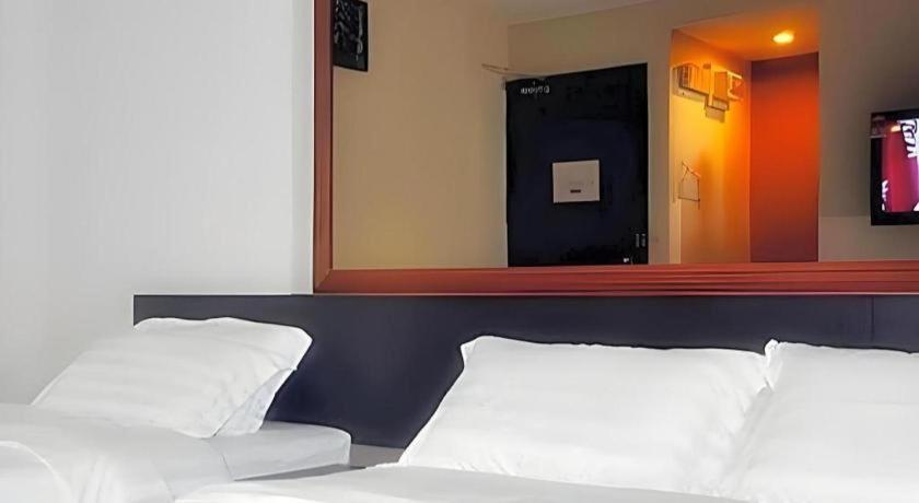 Goldenhill Hotel Kota Kinabalu Buitenkant foto